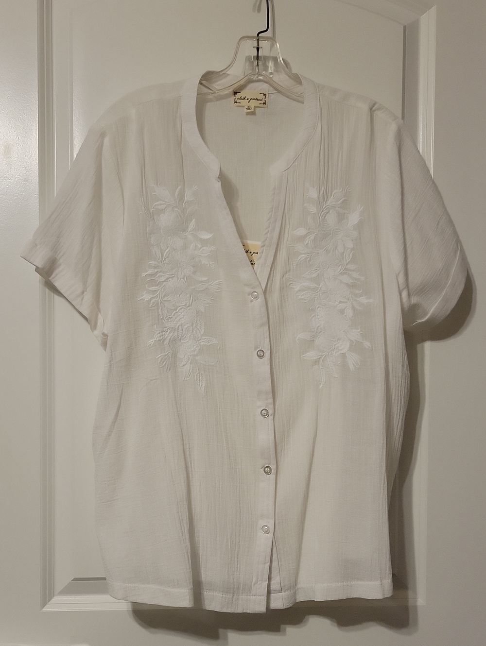 Cloth & Portrait XL Women's S/S With Cami, White W/Embroidery. NWT.
